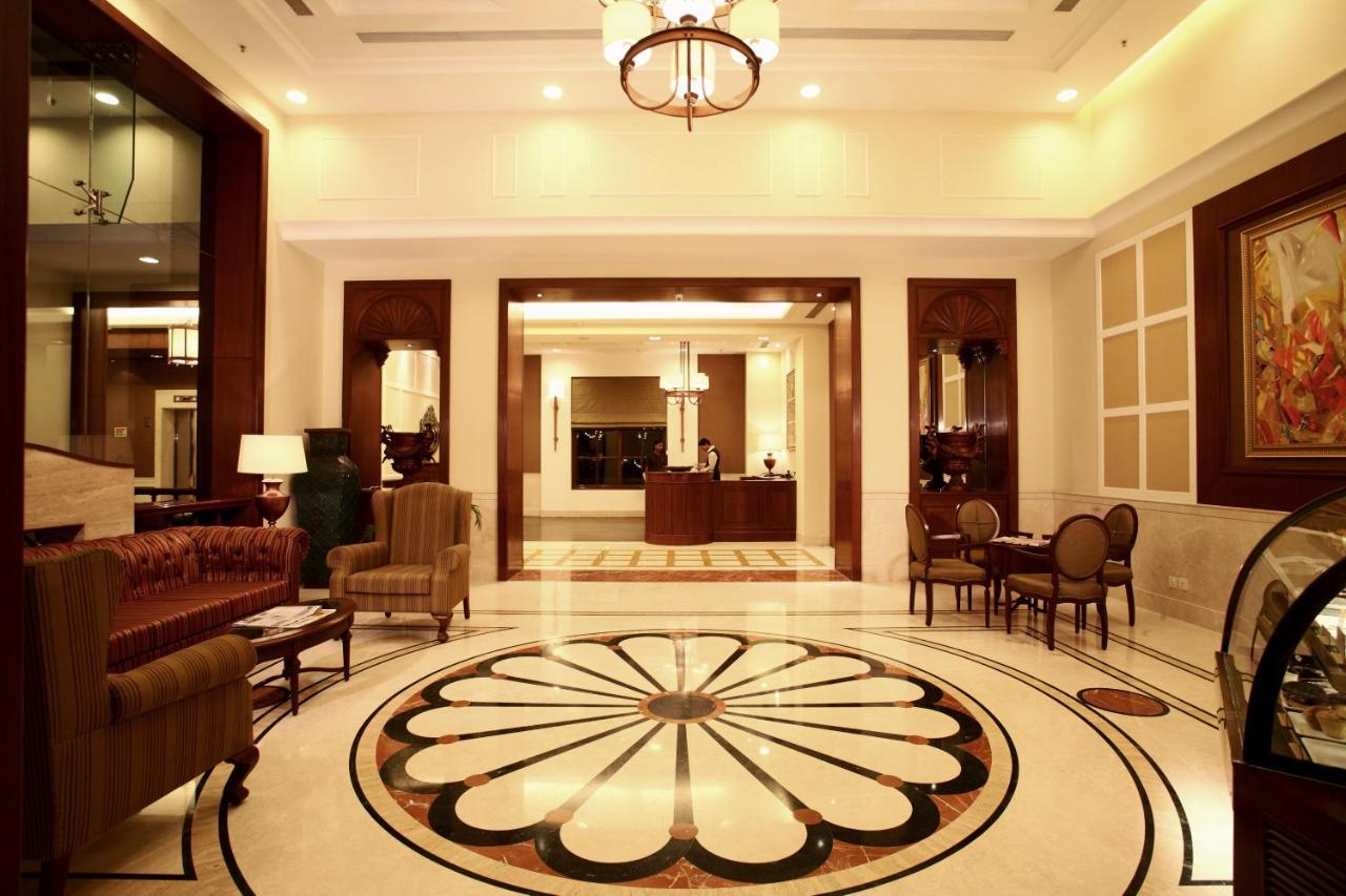 Dlf Club 3 Hotel Gurgaon Luaran gambar