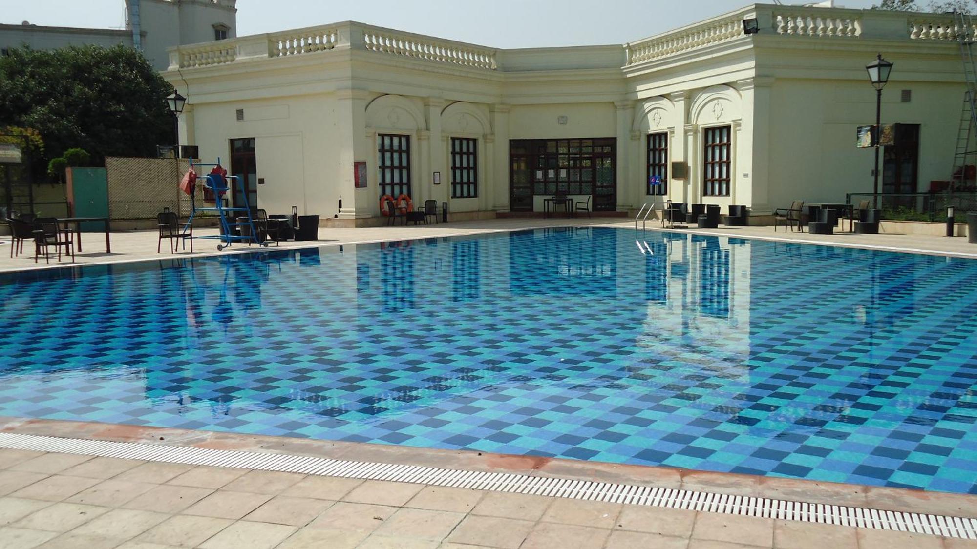 Dlf Club 3 Hotel Gurgaon Luaran gambar