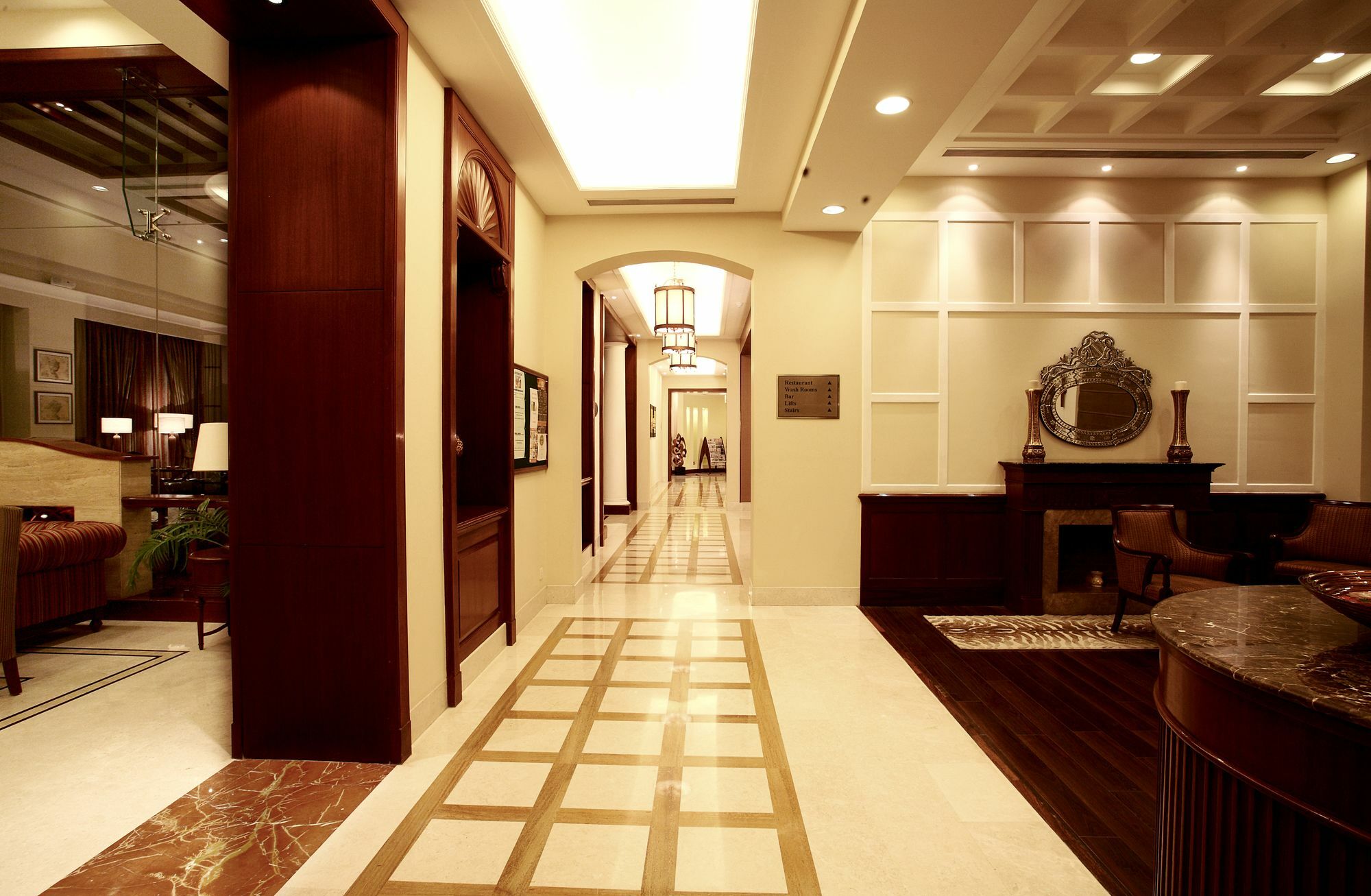 Dlf Club 3 Hotel Gurgaon Luaran gambar